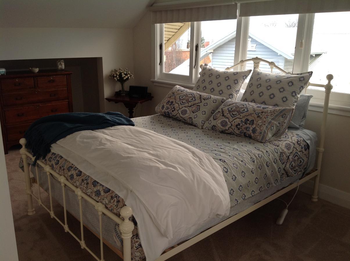 Bindaree Bed & Breakfast จีลอง ภายนอก รูปภาพ