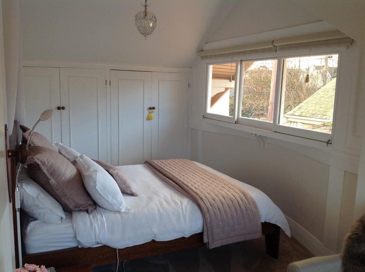 Bindaree Bed & Breakfast จีลอง ภายนอก รูปภาพ
